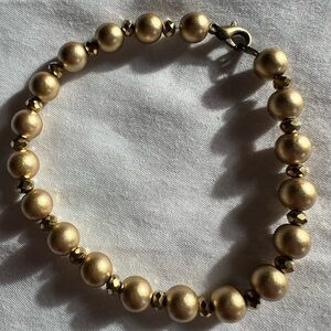 Elegant Gold Beaded Bracelet